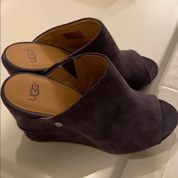 UGG Lively Wedge Peep Toe Sandal-size 8 - Picture 2 of 6